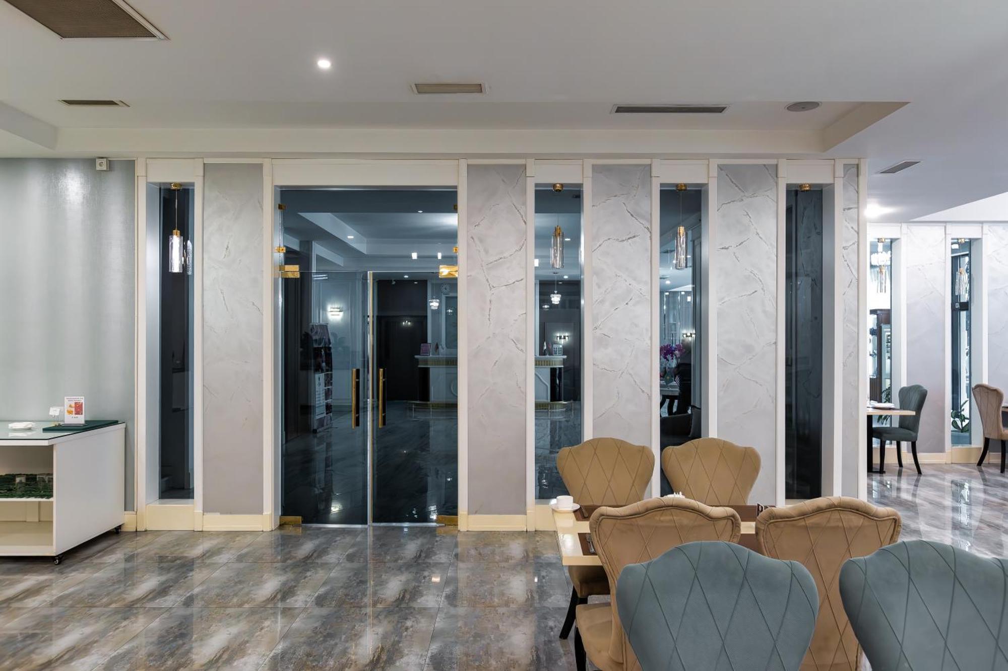 Alba Hotel & Spa Baku Exterior photo Interior of the hotel